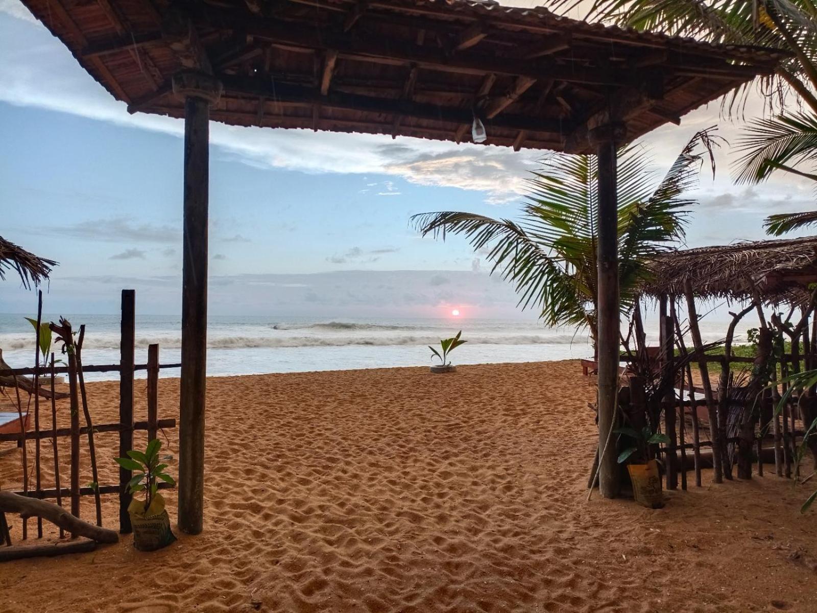 Ravana - Beach Cabanas Hikkaduwa Luaran gambar