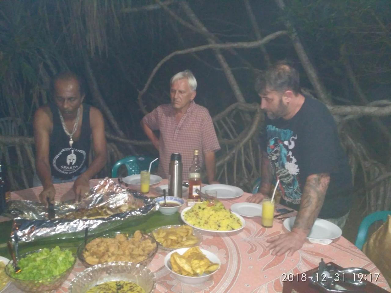 Ravana - Beach Cabanas Hikkaduwa Luaran gambar